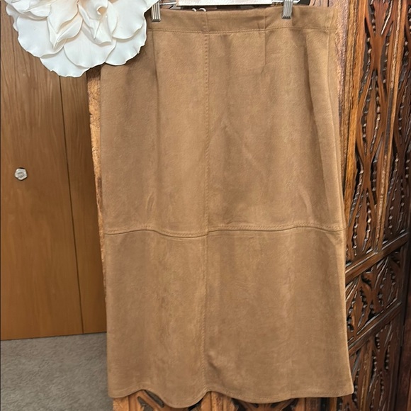 Max Studio Tan Midi Skirt - Picture 6 of 7